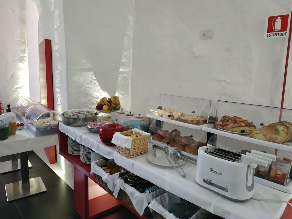 מטרה Basiliani Hotel מראה חיצוני תמונה